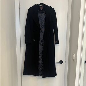 Anne Klein Black Wool Coat with Lion Logo